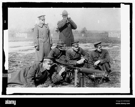 Machine Gun School Hi Res Stock Photography And Images Alamy