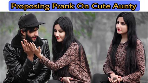 Proposing Prank On Cute Girl Awaisbhatti28 Youtube