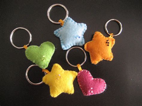 Felt Keychains Felt Keychain Felt Crafts Tutorial Waldorf Crafts