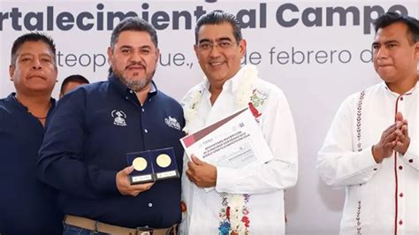 Sergio Salomón entrega apoyos por 114 6 MDP en tres municipios