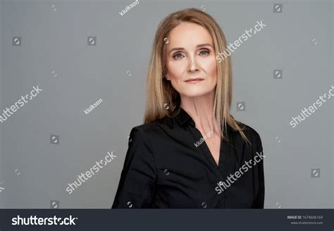 Sexy Mature Bilder Stockfotos Und Vektorgrafiken Shutterstock