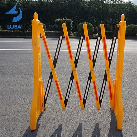 Plastic Portable Road Traffic Fence Expandable Gate Road Safety