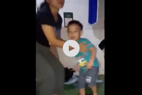 Video Adik Kakak Baju Biru Main Burung Viral Di Media Sosial Link Download Mediafire Dan