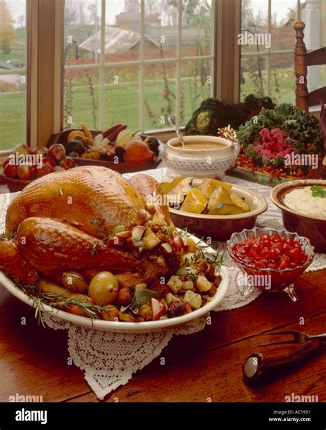 Thanksgiving Table Setting Turkey Dinner Stock Photo Alamy