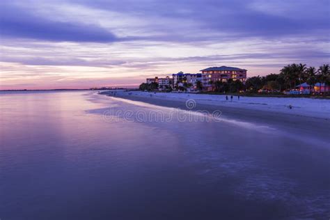 Evening Light On The Fishing Pier In Fort Myers Beach Stock Photo