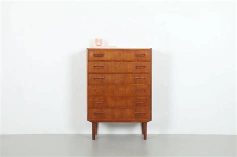 Sleek Mid Century Danish Teak Chest Of Drawers