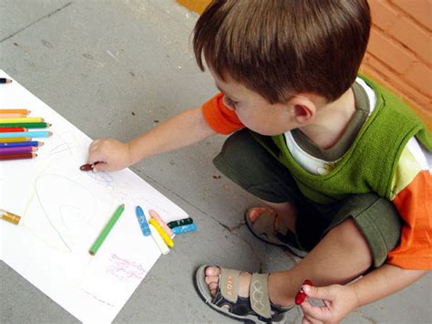 Niños En Corro Sentados Dibujo Autoestima En Ninos 5 Actividades Para