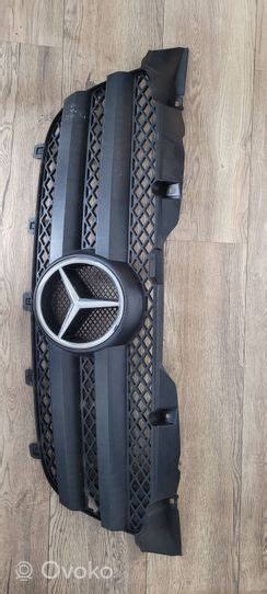 A9068800285 Mercedes Benz Sprinter W906 Grille calandre supérieure de