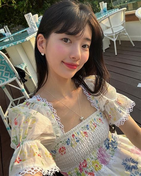 Story Kpop On Twitter Knetz In Love With How Pretty Bae Suzy In Her