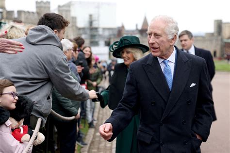 Carlos Iii Reapareció En La Tradicional Misa De Pascua Su Primer Acto