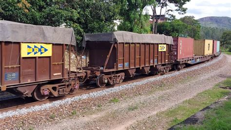 Trem De Carga Geral Krc Subindo Forte Rampa No Bairro Retiro Vag Es