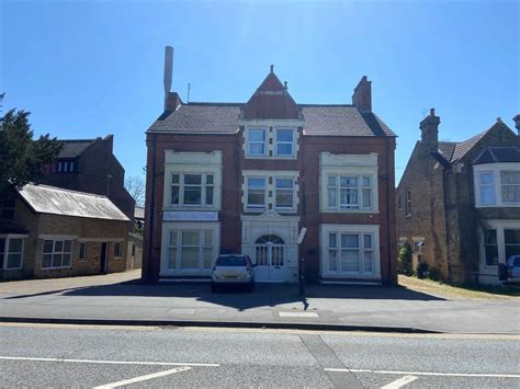 Look Inside 18th Century Hotel In Peterborough Up For Sale For £15