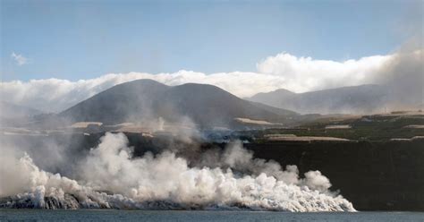 Lava Vulcanului Cumbre Vieja De Pe Insula La Palma A Ajuns S Acopere O