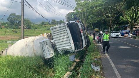 Kecelakaan Di Cianjur Tak Kuat Menanjak Truk Mundur Lagi Dan