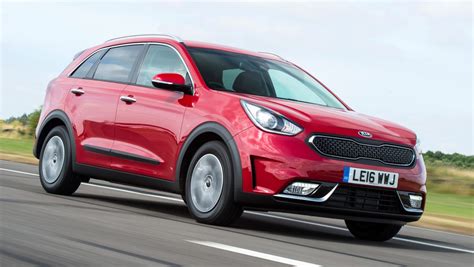 Kia Niro 2 hybrid SUV 2016 review | Auto Express