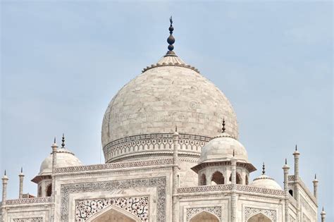 Chiusura Del Mausoleo Di Marmo Bianco Di Taj Mahal Dome Di Agra Uttar