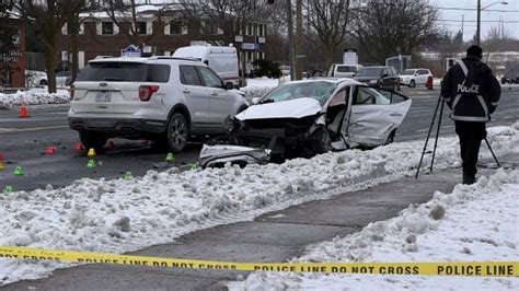 Man Dead Woman In Hospital After Crash In Markham Cbc News