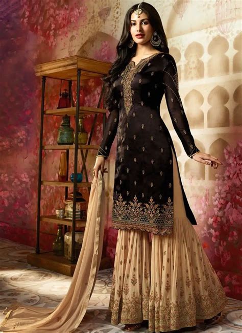 15 Mesmerizing Sharara Suits For Your Indian Wedding