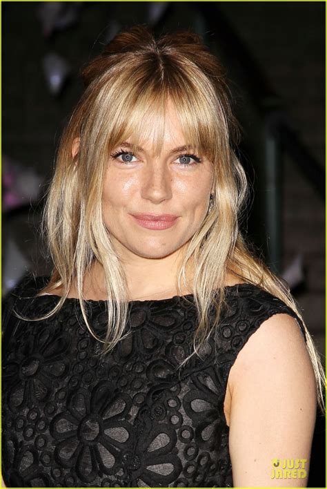 Photo Sienna Miller Vanity Fair Party At Tribeca Film Fest 02 Photo