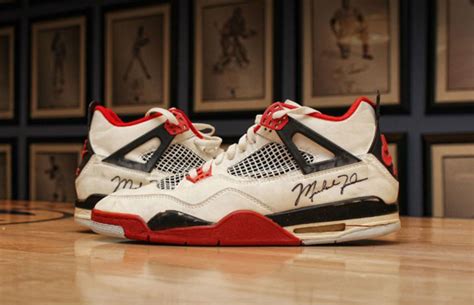 Michael Jordan Air Jordan 4 Fire Red 1989 Auction - Sneaker Bar Detroit