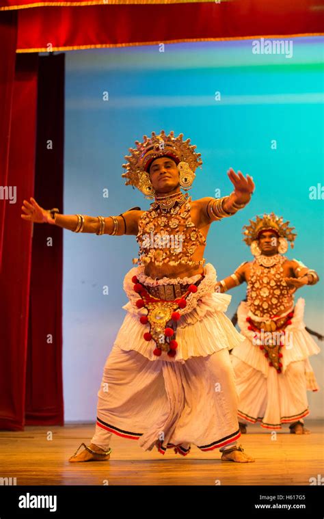 Traditional Kandyan Dance Show Kandy Sri Lanka Stock Photo Alamy