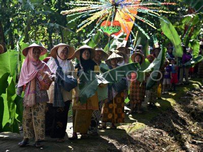 Nyadran Kali Desa Wisata Kandri Antara Foto