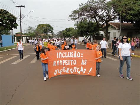 arte de amar  educar desfile civico aborda projeto sobre inclusao