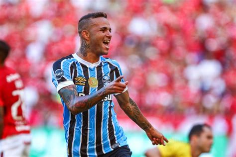 Vitória Fecha Com Luan Ex Grêmio E Corinthians — Veja Os Números Do Meia