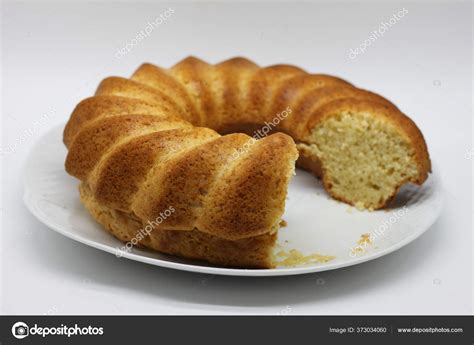 Homemade Butter Yogurt Cake — Stock Photo © Fotoadicta #373034060