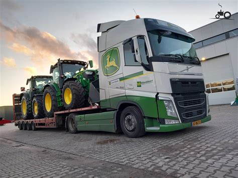 Taart Voor Transporteurs Op Dag Van De Vrachtwagenchauffeur