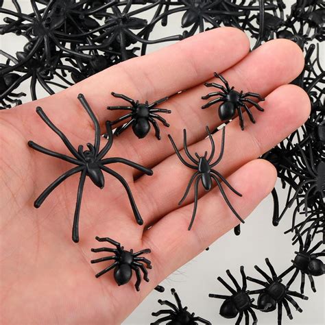 Bewudy 120 Pcs Mini Plastic Spiders Realistic Black Mini Fake Spiders