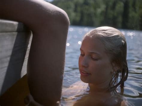 Nude video celebs Thea Sofie Loch Næss nude Som om himmelen revna 2017