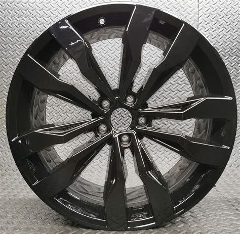 Vw Tiguan R Suzuka Na G Pcs Oem Alloy Wheels