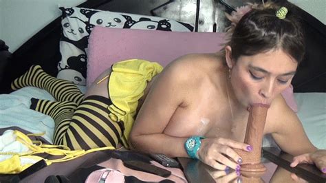 AANGELEYES Deepthroat Dildo And Apple Juice