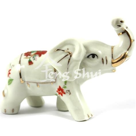 Slon pro štěstí - porcelán, výška 9 cm - Obchod Feng Shui CZ