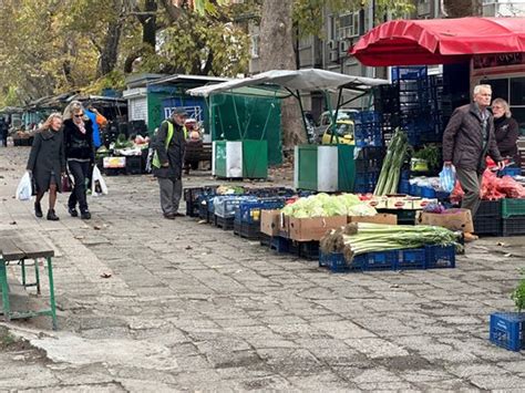 С парк и модерен пазар обновяват разбитата ул. “Младежка” в центъра на ...