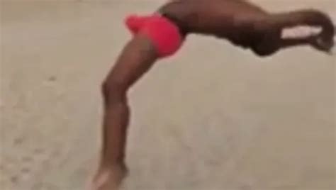 Free Beach Bulge Gay Porn Videos Xhamster