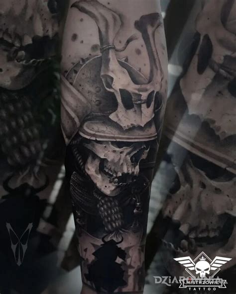 Tatuaż kościsty samuraj Autor Mistrzowie Tattoo Łódź dziarownia pl