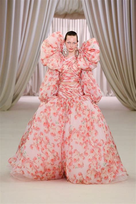 Giambattista Valli Couture Spring 2023 In 2024 Couture Fashion Haute