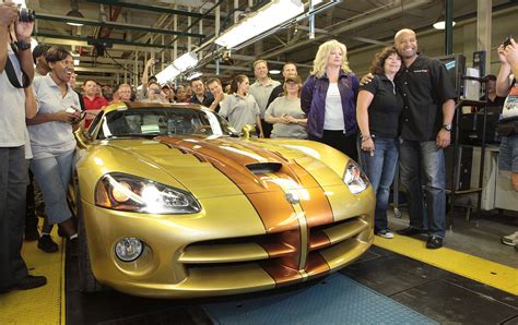 The Last Viper | Chrysler 300C & SRT8 Forums