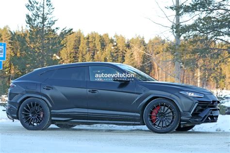 2023 Lamborghini Urus Performante Spied With More Vents, More Power ...