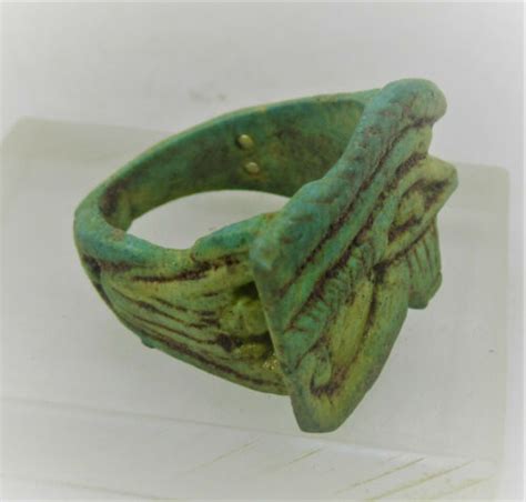 ANCIENT EGYPTIAN FAIENCE EYE OF HORUS RING CIRCA 664 332 BCE SUPERB