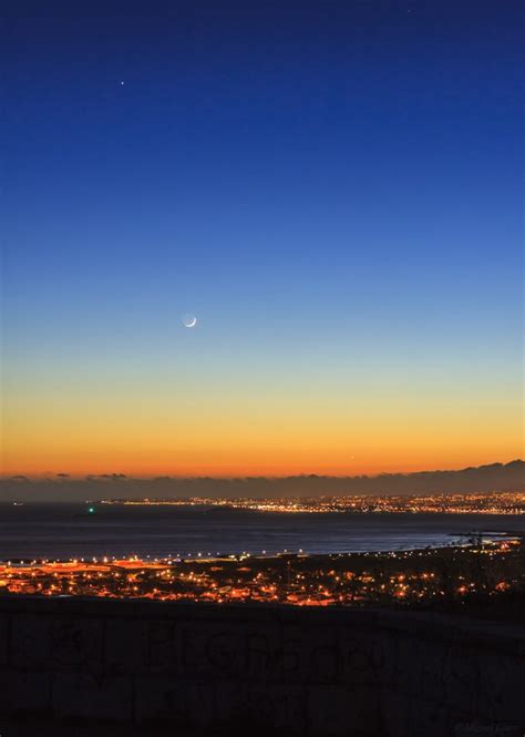 Jupiter, Moon Earthshine and Venus, Aligned in Capuchos @ Astrophotography by Miguel Claro