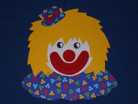 FENSTERBILD TONKARTON CLOWN Kopf Hütchen Punkte Fasching Hellau