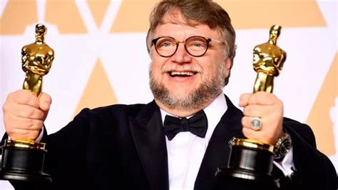 Unam Otorgar Doctorado Honoris Causa A Guillermo Del Toro Ambas Manos