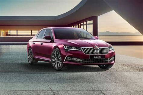 Skoda Superb L K On Road Price Petrol Features Specs Images