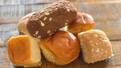 We Tasted And Ranked 10 Brands Of Store Bought Dinner Rolls