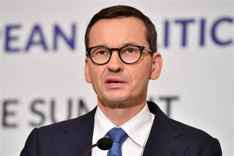 Morawiecki Rosyjski gaz jak narkotyk diler też sprzedaje żeby