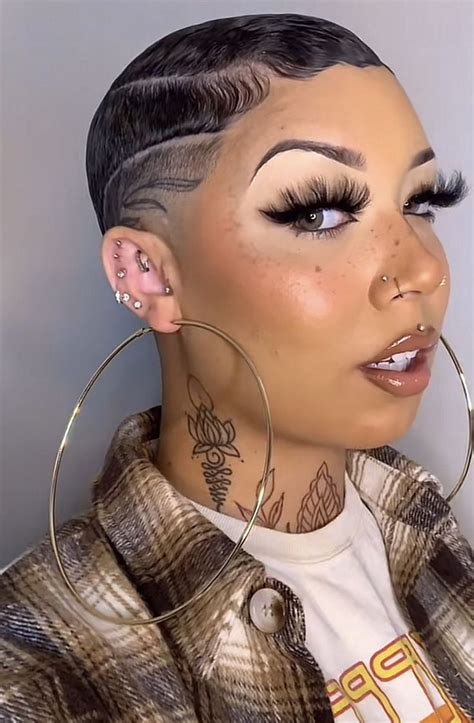 Pin By Cali💗 On Bald Baddies‍‍ Short Shaved Hairstyles Cute