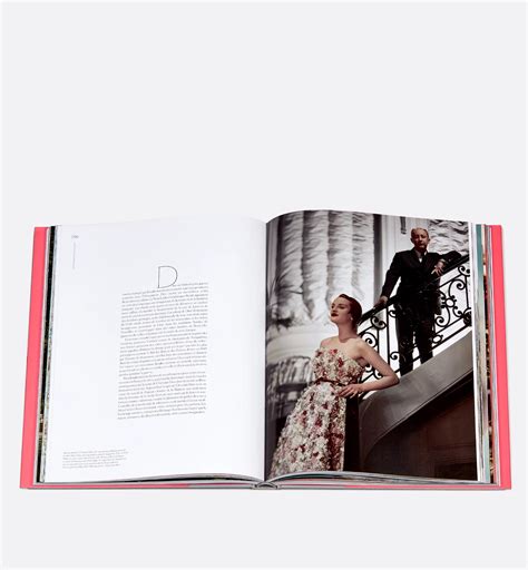 livre sur dior 7